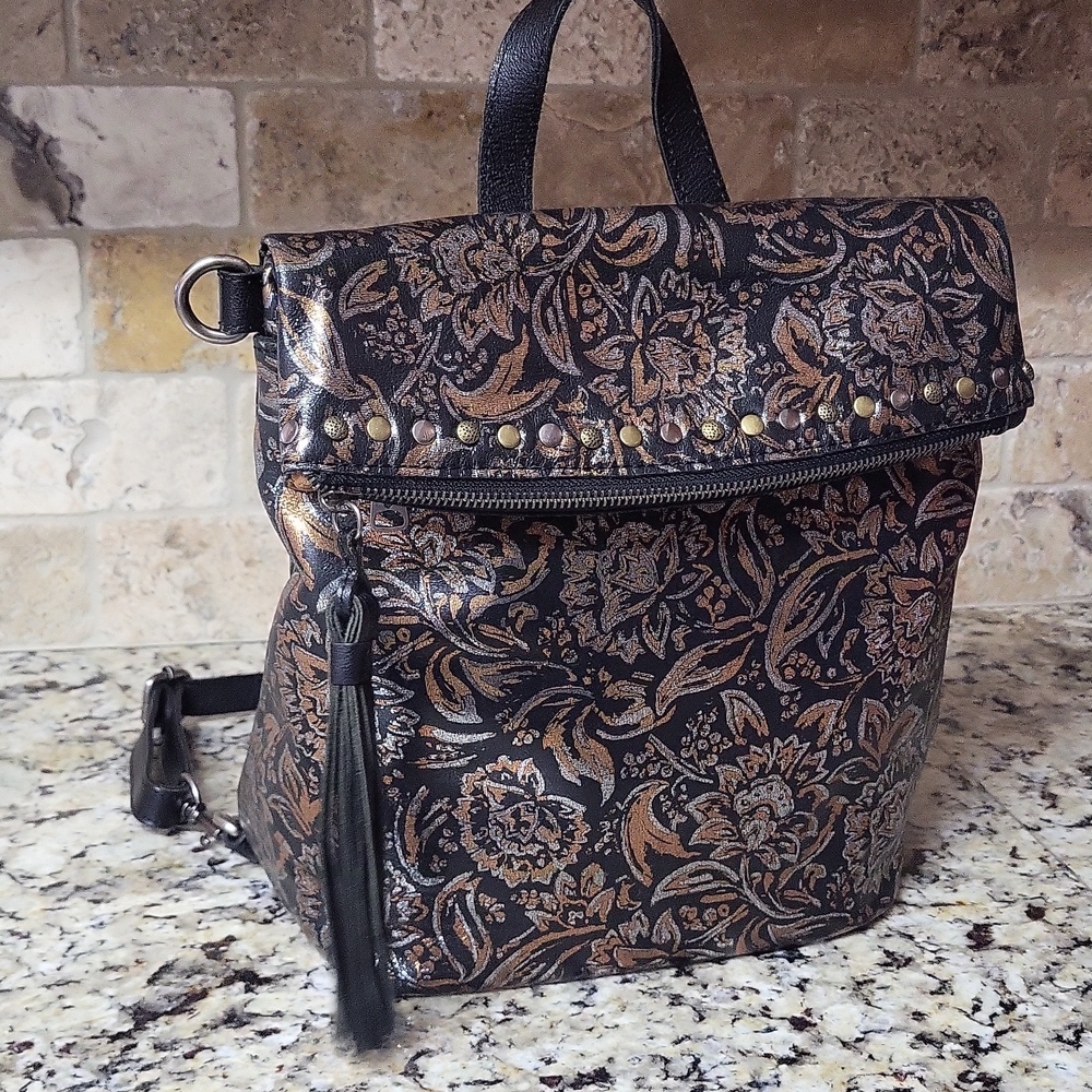 ✔️Patricia Nash Black/Metallic Bronze Floral Leather Backpack